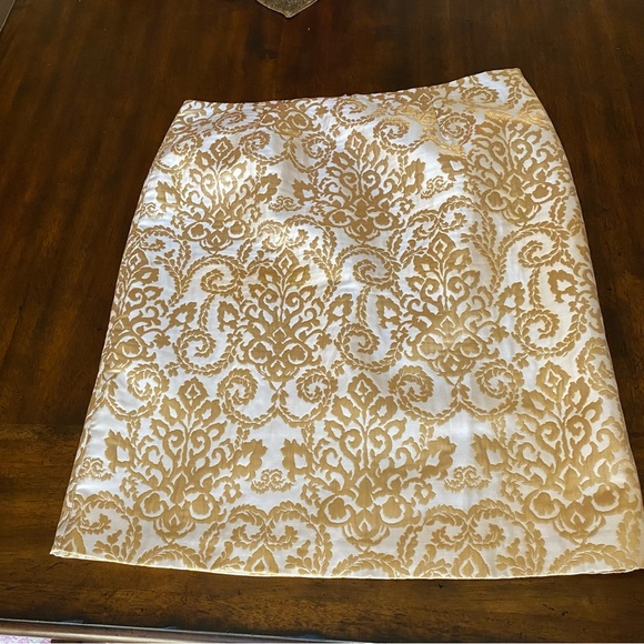 Ivory and Gold Brocade Skirt - Picture 5 of 6